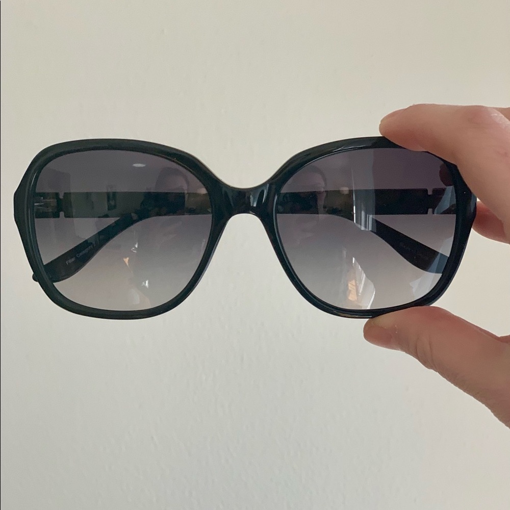 NWOT Elle sunglasses
